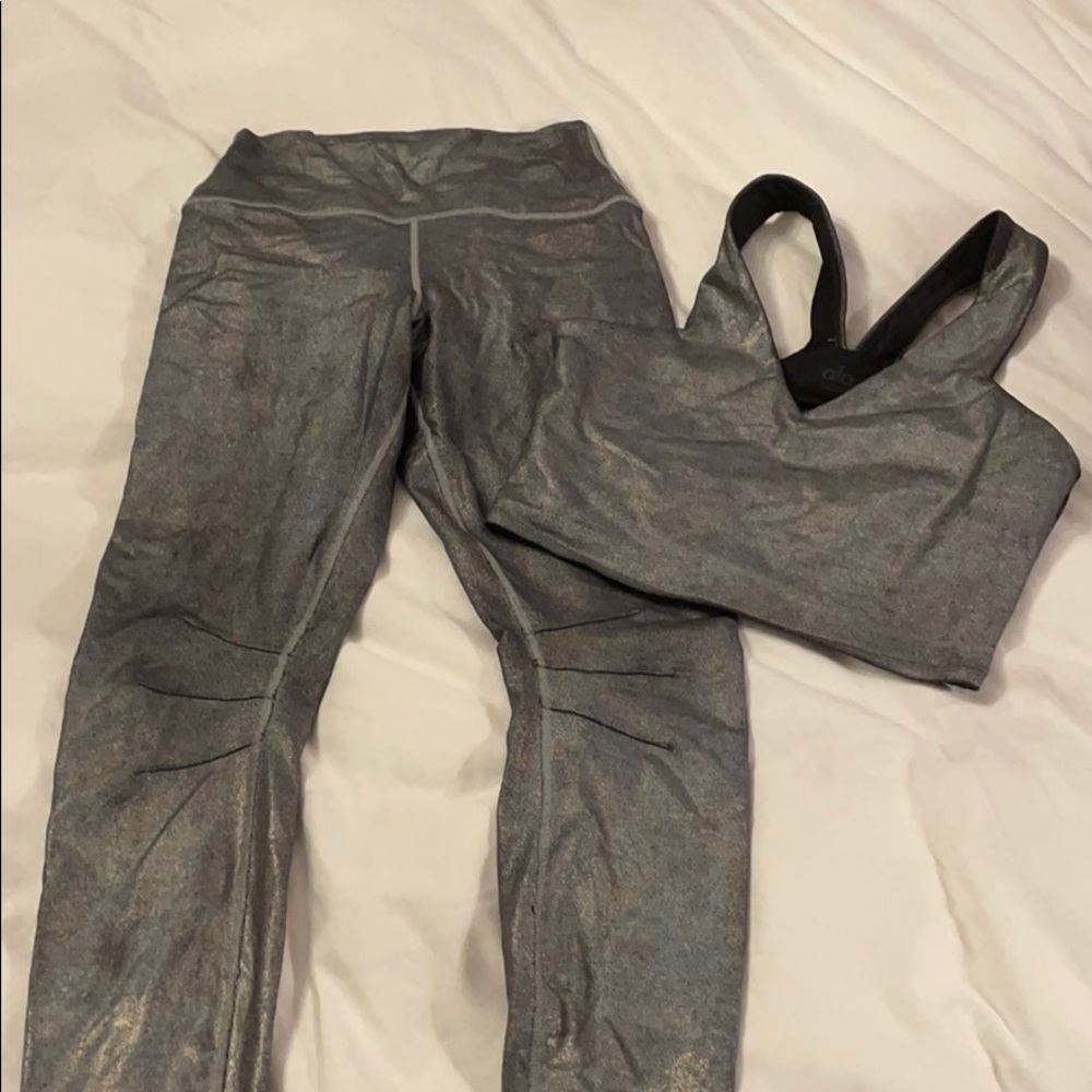 Alo leggings and sports bra